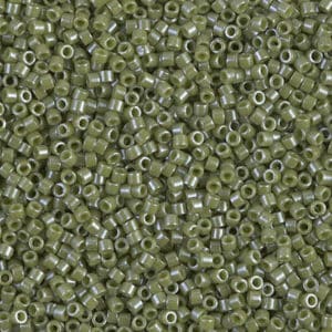 Miyuki Délica 11/0 DB0263 Olivine opaque lustré 8g