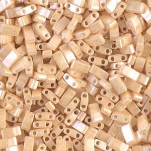 Miyuki Sach 10g Half Tila 5x2.3x1.9mm Beige Ceylon N°593