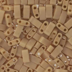 Miyuki Sachet 10grs Half Tila 5x2.3x1.9mm Crème Poire Opaque N°493