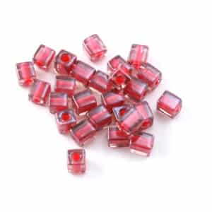Miyuki cube 3mm Rose intérieur framboise N°2649 10g