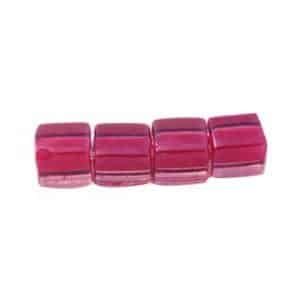 Miyuki cube 4mm Rose intérieur framboise N°2649 10g